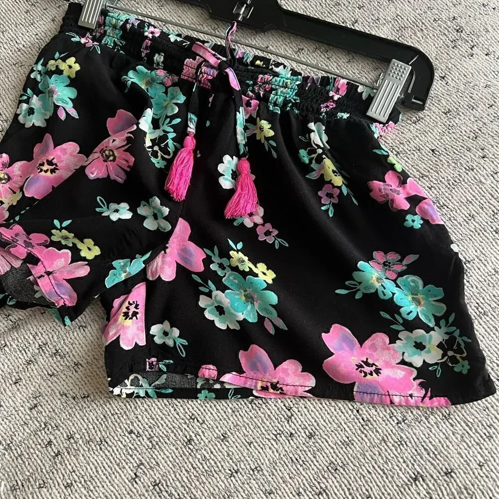 Justice floral Girl’s Short sz 12Y